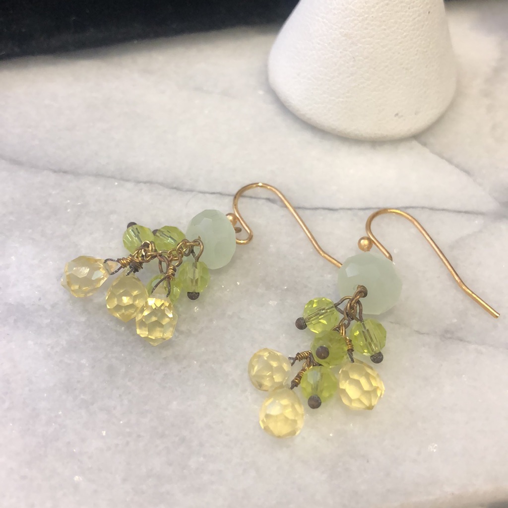 Dainty Peridot Crystal Dangling Earrings-Boutique 24$